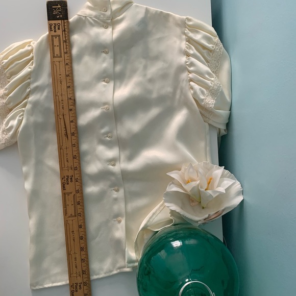 SOLD Jessica’s Gunnies- Gunne Sax Satin Blouse - Picture 4 of 8